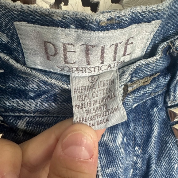 Vintage Petite Sophisticate Bleached Distressed Denim Cut Off Shorts Sz XS - Picture 7 of 7